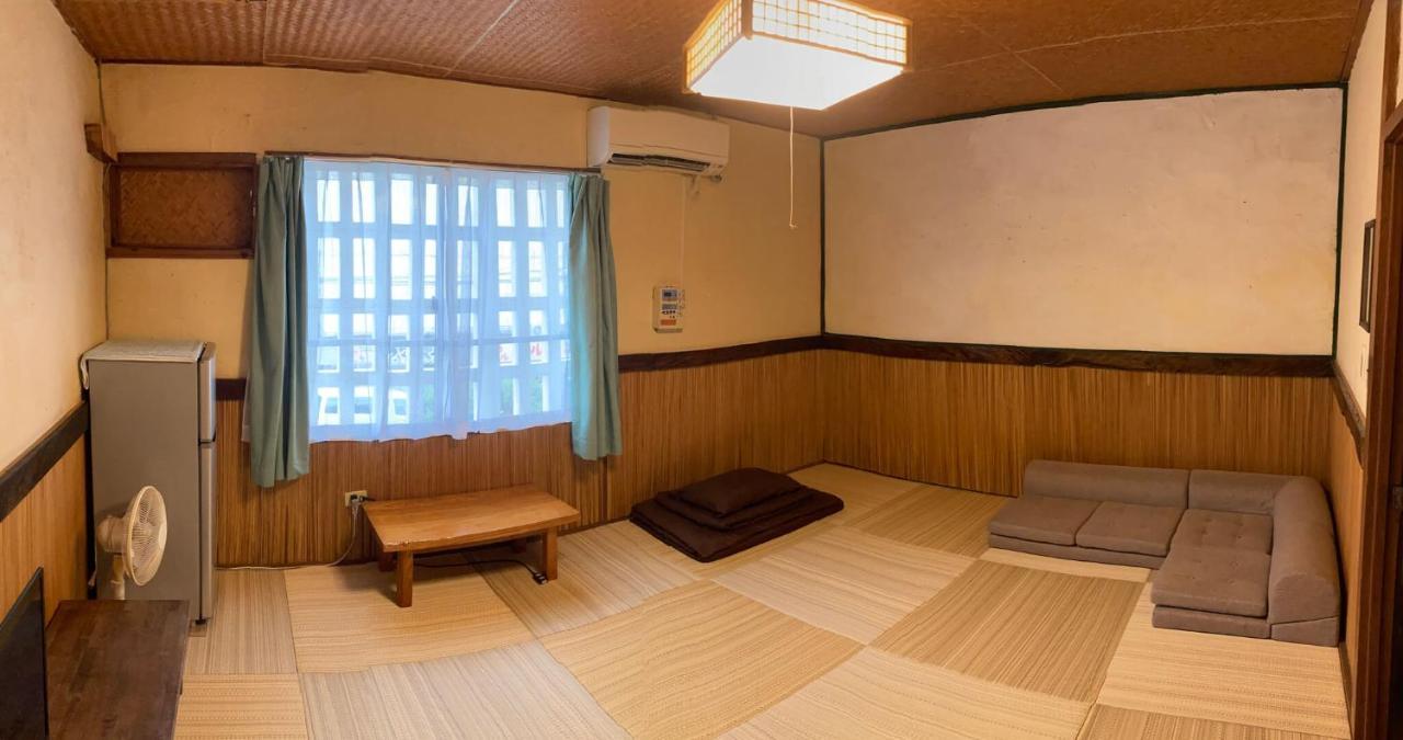 ペンションやいま日和 Hotel Ishigaki  Exterior photo