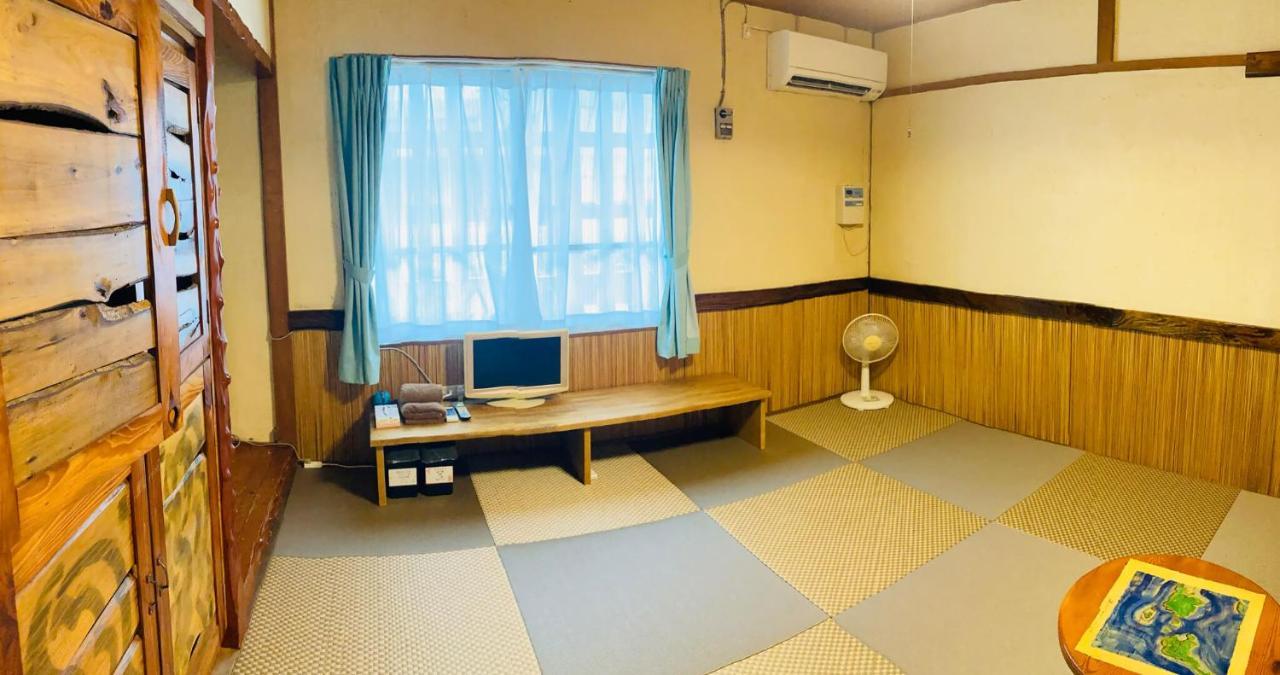 ペンションやいま日和 Hotel Ishigaki  Exterior photo