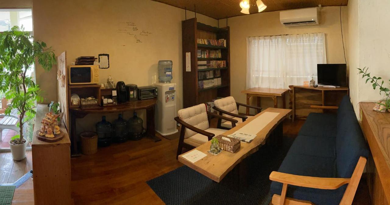 ペンションやいま日和 Hotel Ishigaki  Exterior photo