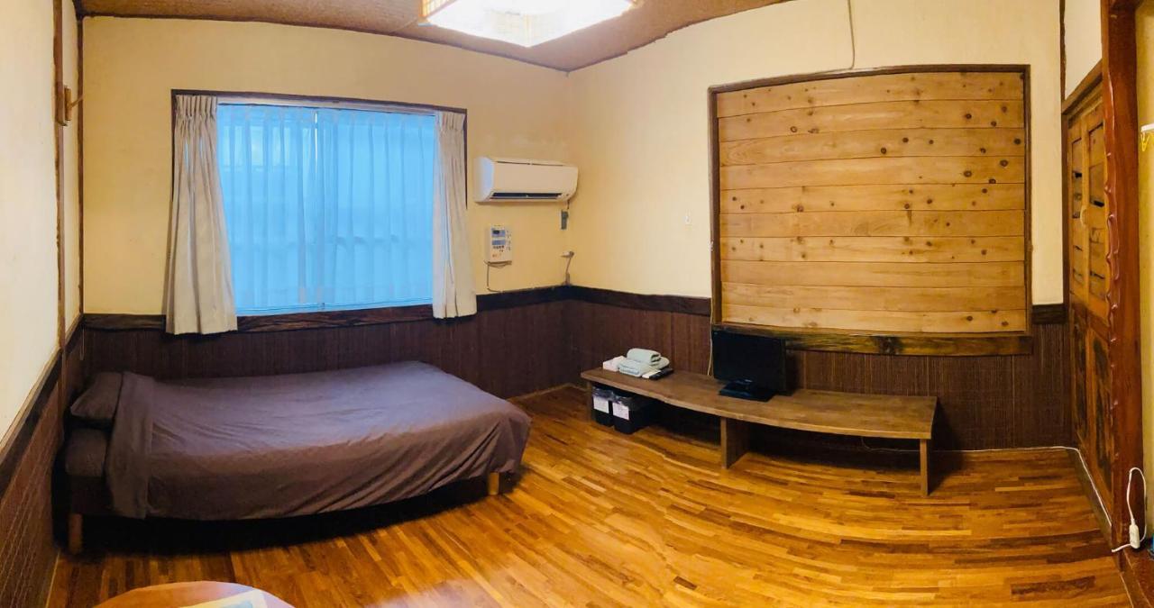 ペンションやいま日和 Hotel Ishigaki  Exterior photo